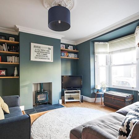 Tranquil 2 Bedroom Home In Totterdown Бристол Екстериор снимка